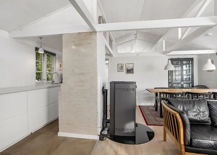 Ranka - 300m From The Sea By Interhome Stroby